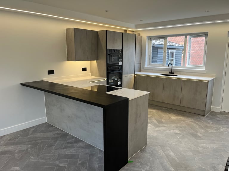 SG JOINERY  (Joiners)