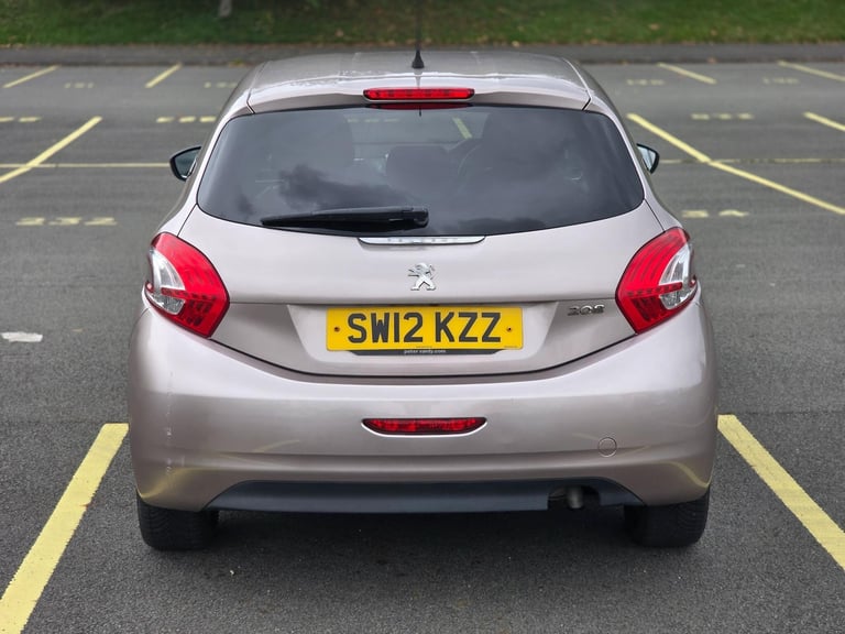 2012 Peugeot 208 1.4 VTi Allure Euro 5 3dr HATCHBACK Petrol Manual