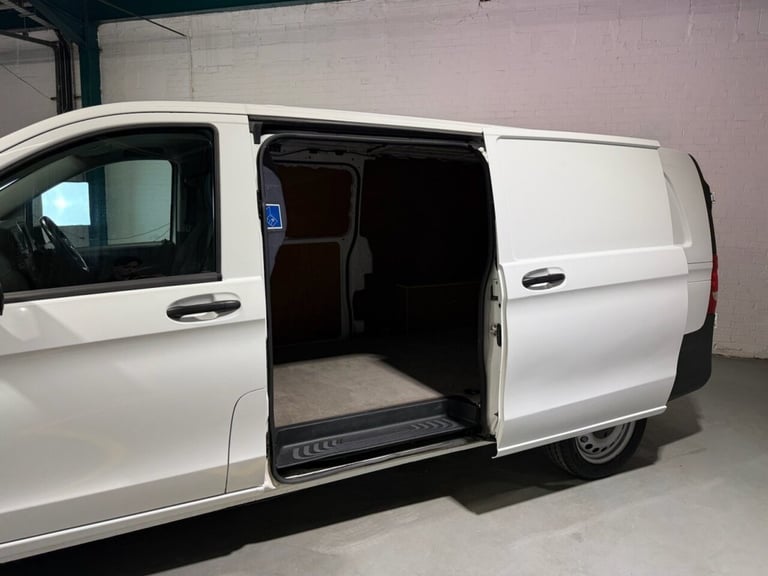 2021 71 MERCEDES-BENZ VITO 2.0 116 CDI PROGRESSIVE PANEL VAN 5DR DIESEL G-TRONIC
