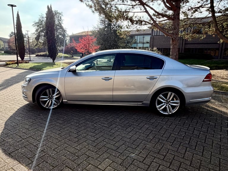 2014 Volkswagen Passat 2.0 TDI Bluemotion Tech R-Line 4dr DSG SALOON Diesel Automatic