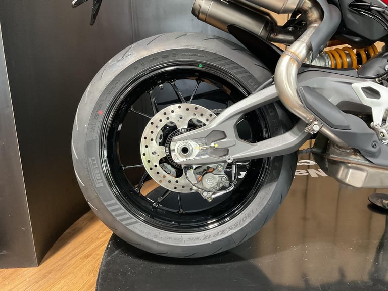Ducati Streetfighter V2S 2025 LOW RATE FINANCE 4.9%APR HP & PCP! ORDER NOW!