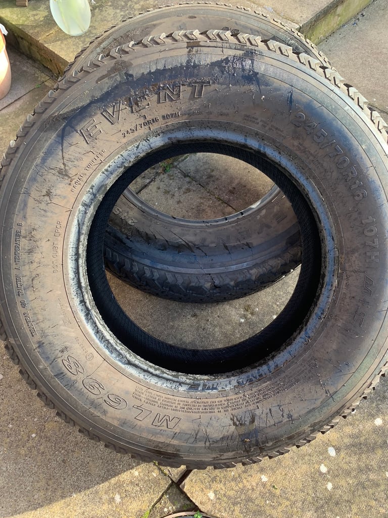 1 x 245/70/16. 107H part worn 