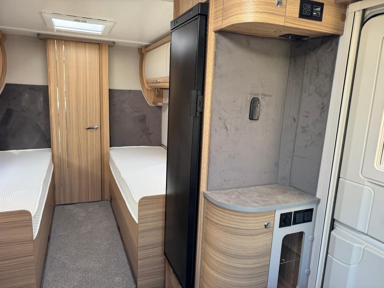 2024 Bailey Unicorn Cadiz - 4 berth - Fixed single beds 