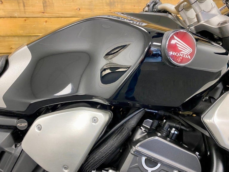 2018 HONDA CB1000R+ NEO SPORT CAFE, ONLY 13302 MILES, FSH, BIG SPEC and MINT! 