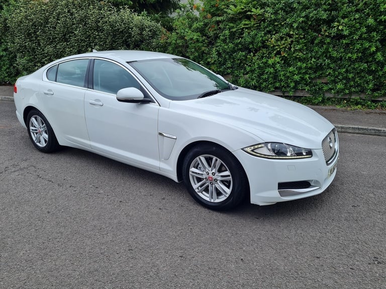 The Ultimate Diesel Automatic 2013 Jaguar XF Luxury Black Leather Interior Stunning Car
