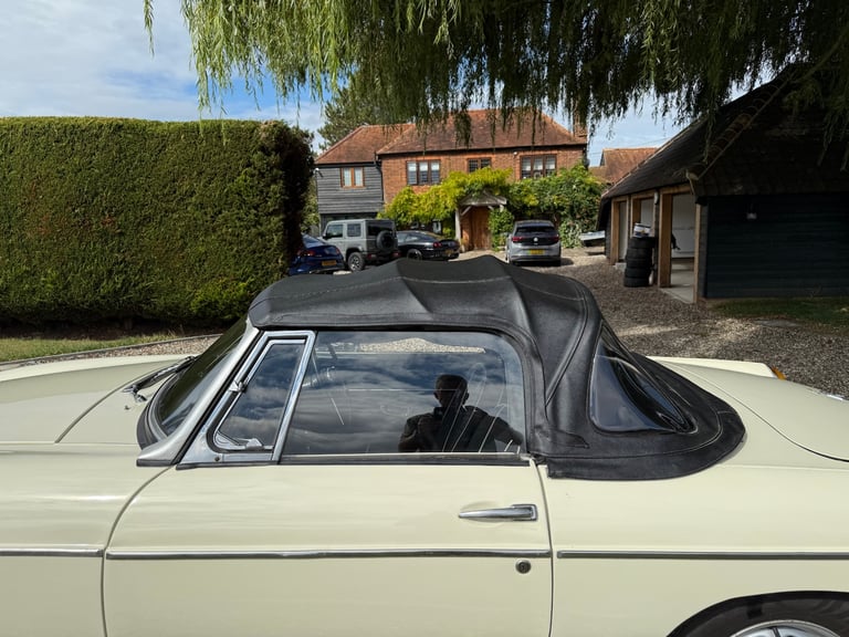 1965 MG MGB Pull Handle Roadster  Convertible PETROL Manual