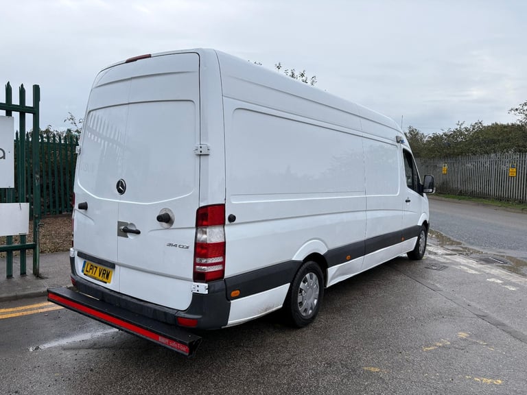 2017 Mercedes Sprinter lwb frige van overnight standby 
