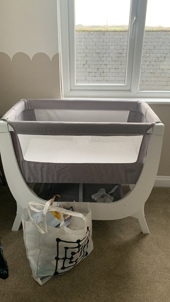 Shnuggle air crib and cot