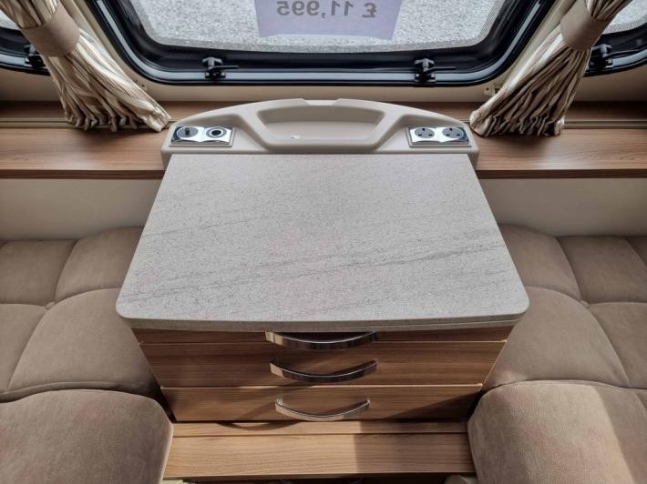 2015 Swift Challenger EVO 442 Used Caravan