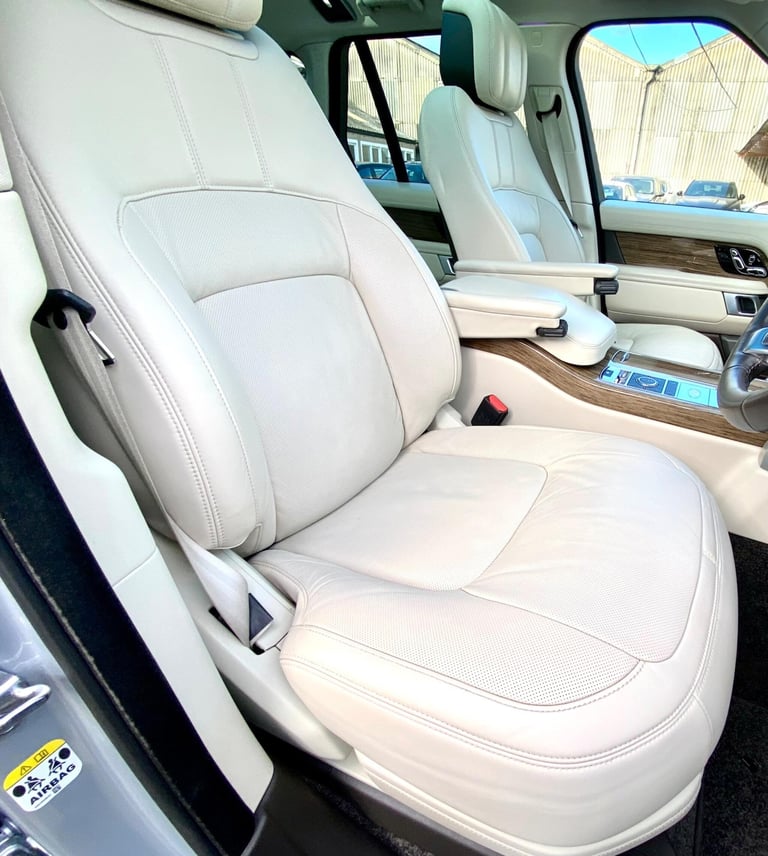 2019 Land Rover Range Rover 3.0 P400 MHEV Vogue SE Auto 4WD Euro 6 (s/s) 5dr ESTATE Petrol Automatic