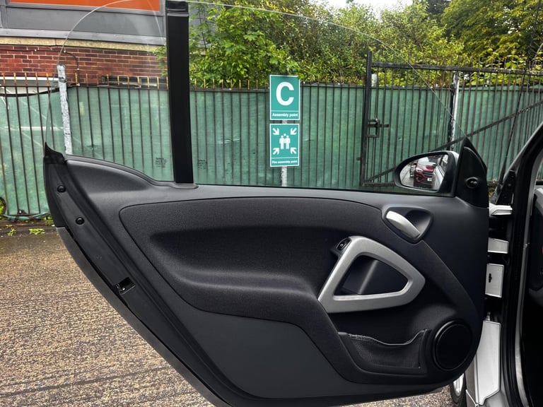 2011 smart fortwo 1.0 MHD Passion Coupe 2dr Petrol SoftTouch Euro 5 (s/s) (71 bhp) Coupe Petrol A...