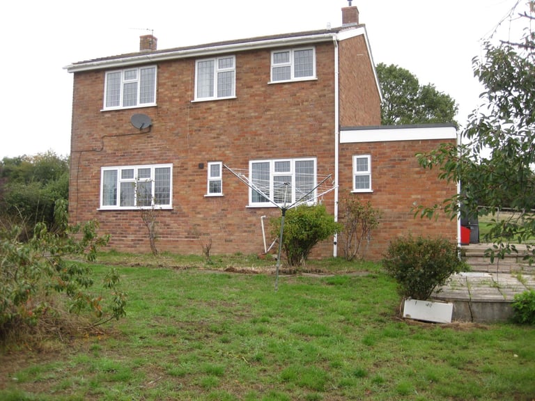 image for 4 bedroom house countryside location near Stratford on Avon