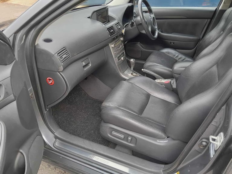 Toyota AVENSIS 2006 2.0 petrol automatic 