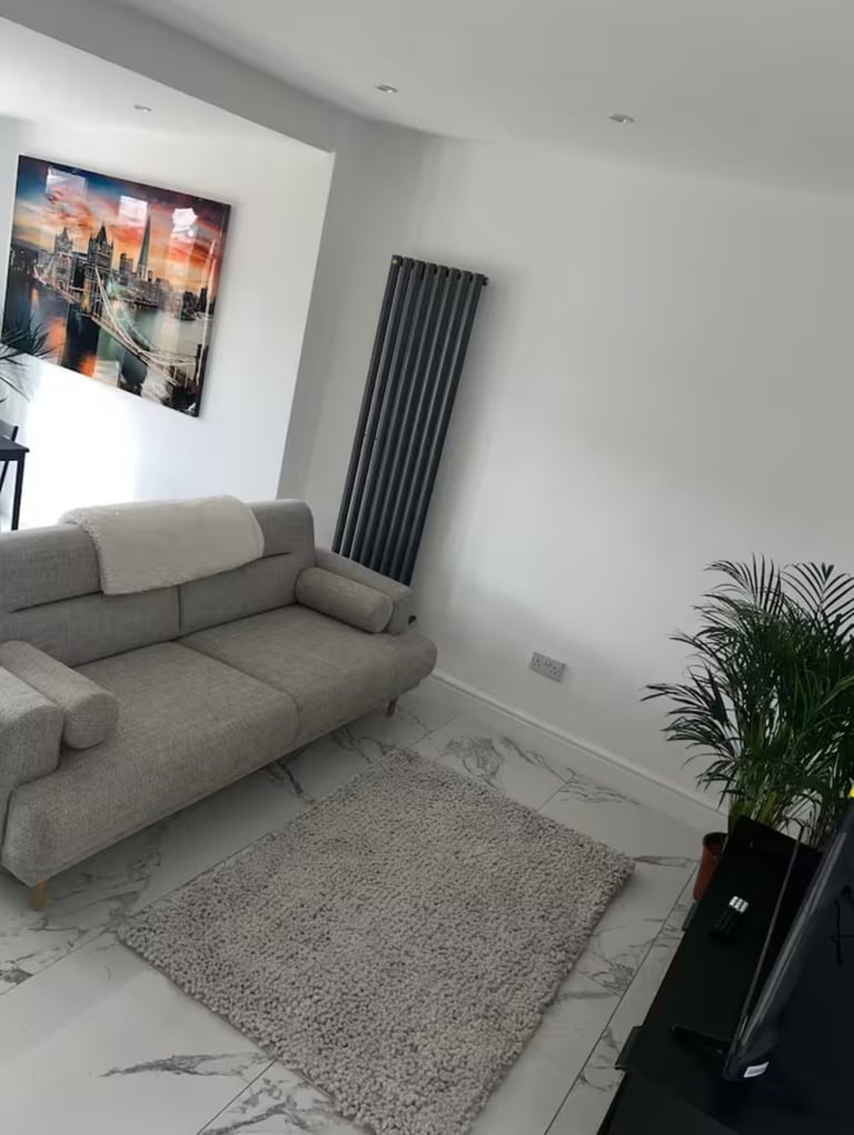 Modern 3-Bedroom House to Rent in Rainham – All Bills Included