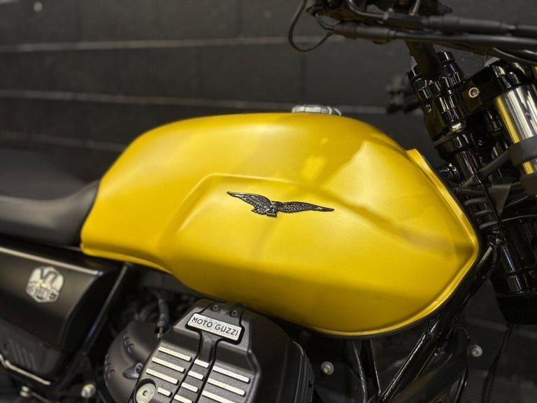 2023 23 MOTO GUZZI V7 853 IV STONE ROADSTER/RETRO PETROL MANUAL EURO 5 (65 PS)