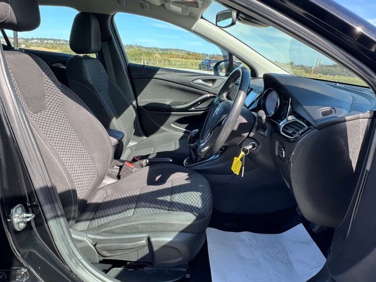 2017 Vauxhall Astra 1.4T 16V 150 SRi 5dr HATCHBACK PETROL Manual