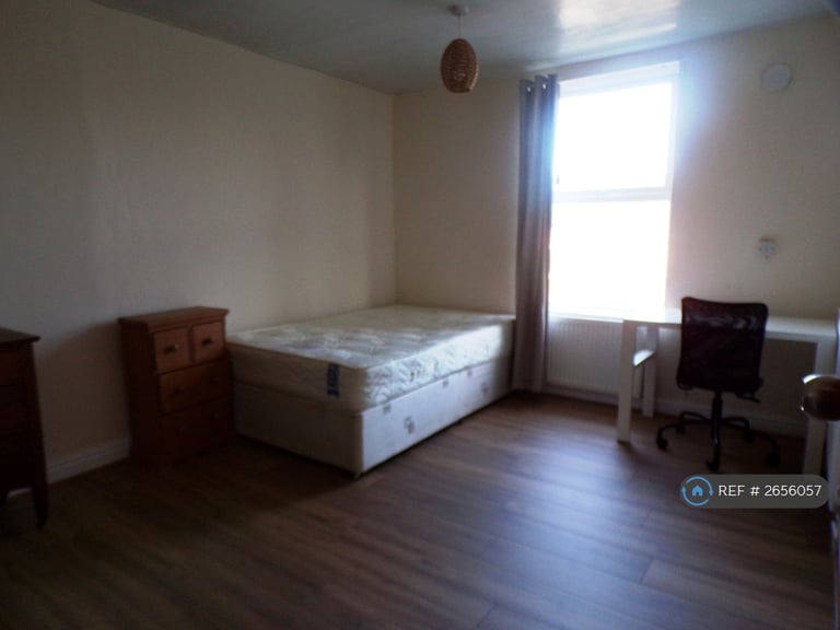 7 bedroom house in Talbot Road, Manchester, M14 (7 bed) (#2656057)