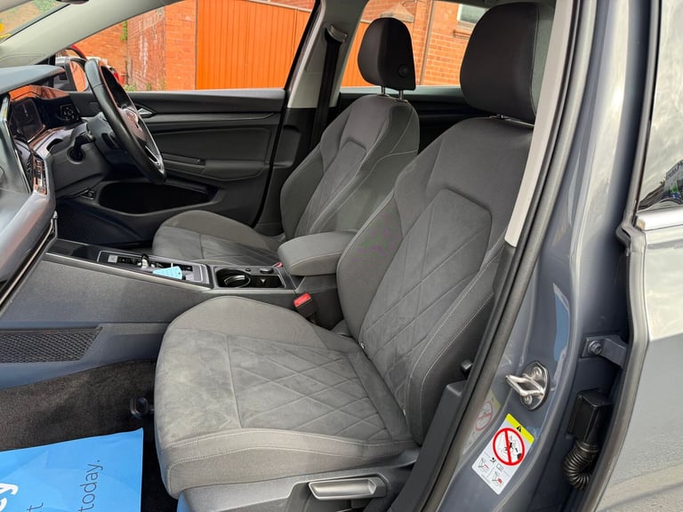 2022 Volkswagen Golf 1.4 TSI 13kWh Style Hatchback 5dr Petrol Plug-in Hybrid DSG Euro 6 (s/s) (2 ...