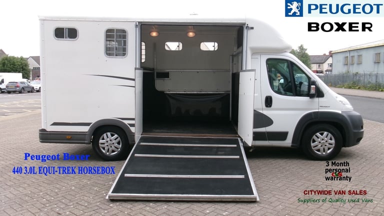 2009 Peugeot Boxer 440 3.0L EQUI-TREK HORSEBOX NO VAT Livestock Transporter Diesel Manual