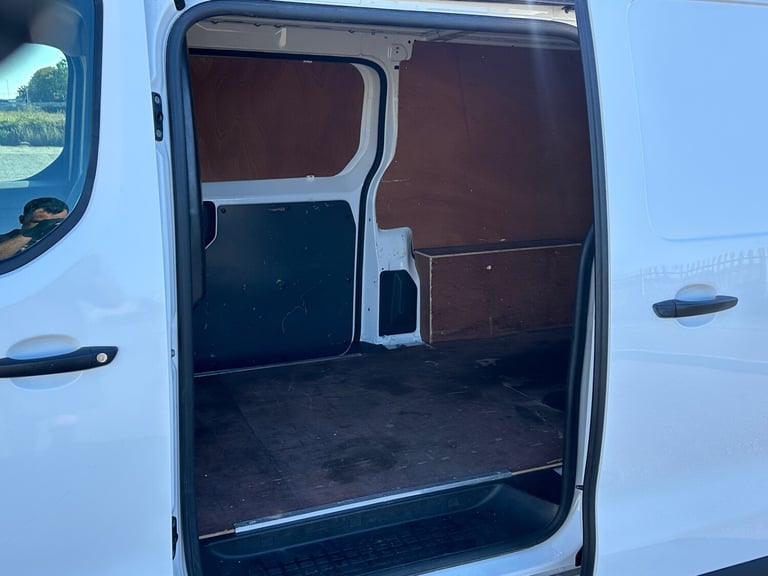 2020 Vauxhall Vivaro 2900 1.5d 100PS Dynamic H1 Van PANEL VAN Diesel Manual