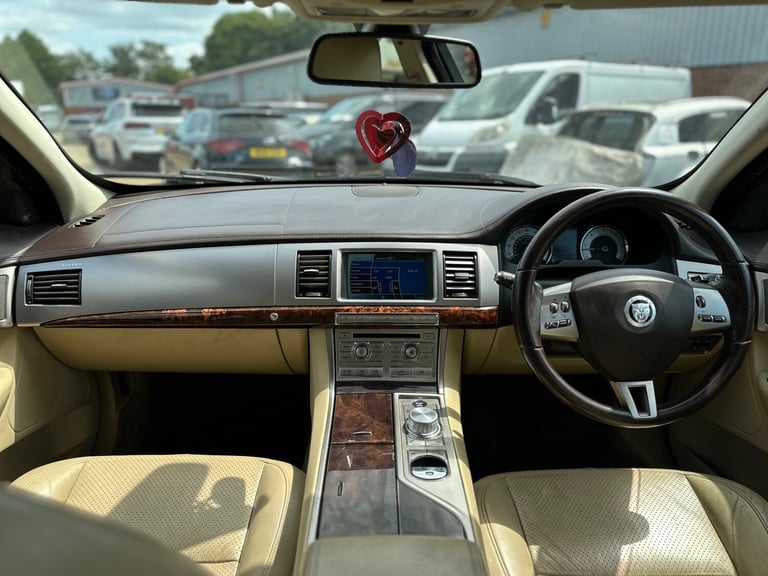JAGUAR XF 3.0d V6 Premium Luxury