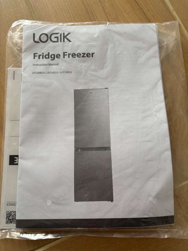 LOGIK - 60/40 Silver Fridge Freezer for sale