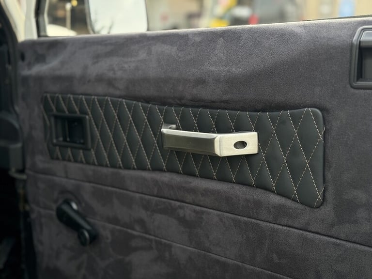 2010 Land Rover Defender Hard Top TDCi PANEL VAN DIESEL Manual