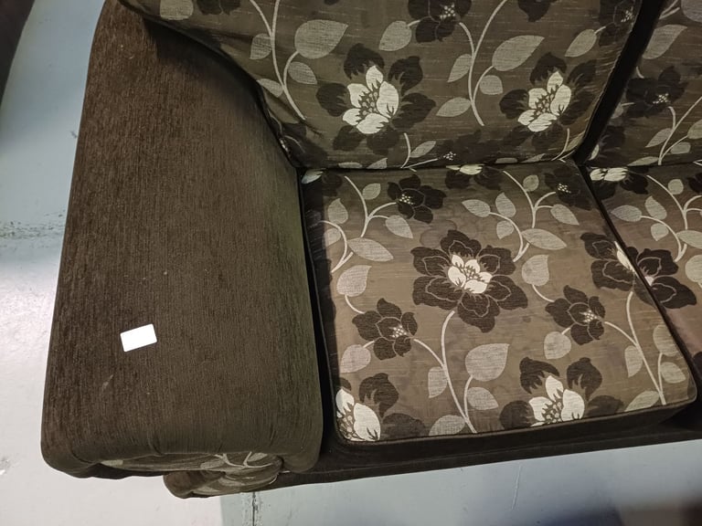 Brown floral three piece suite 