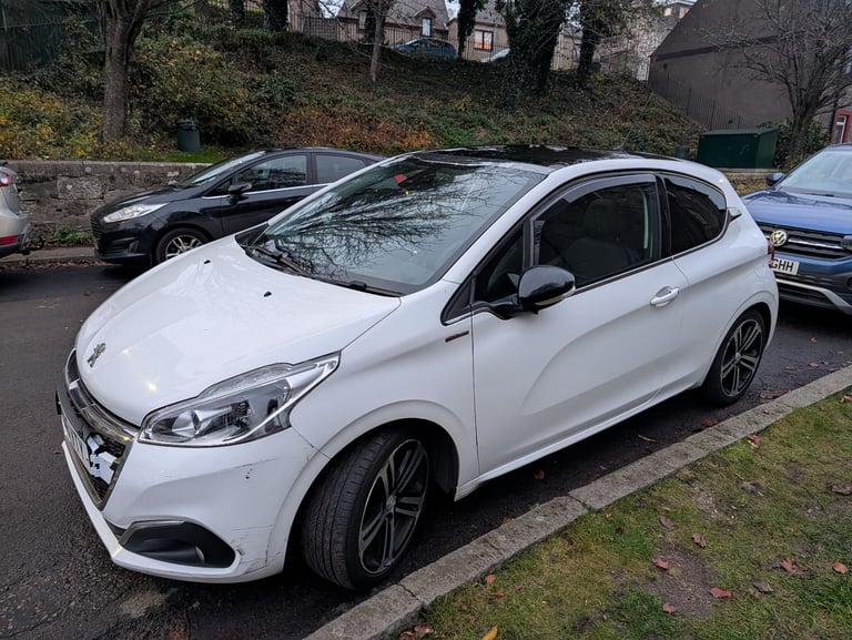 Peugeot, 208, Hatchback, 2016, Manual, 1199 (cc), 3 doors