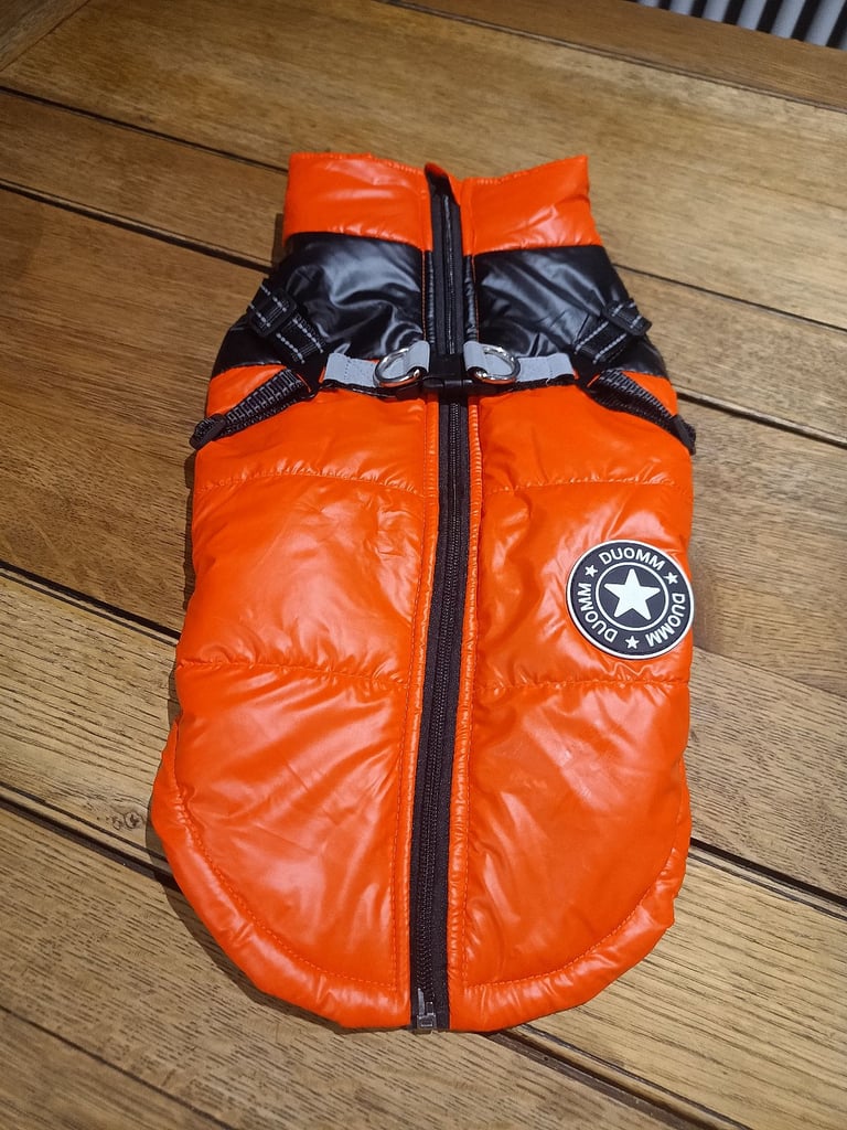 Dog Winter Waterproof Warm Jacket (40cm from neck to tail).