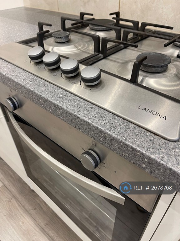 1 bedroom flat in Power House, London, W3 (1 bed) (#2673768)