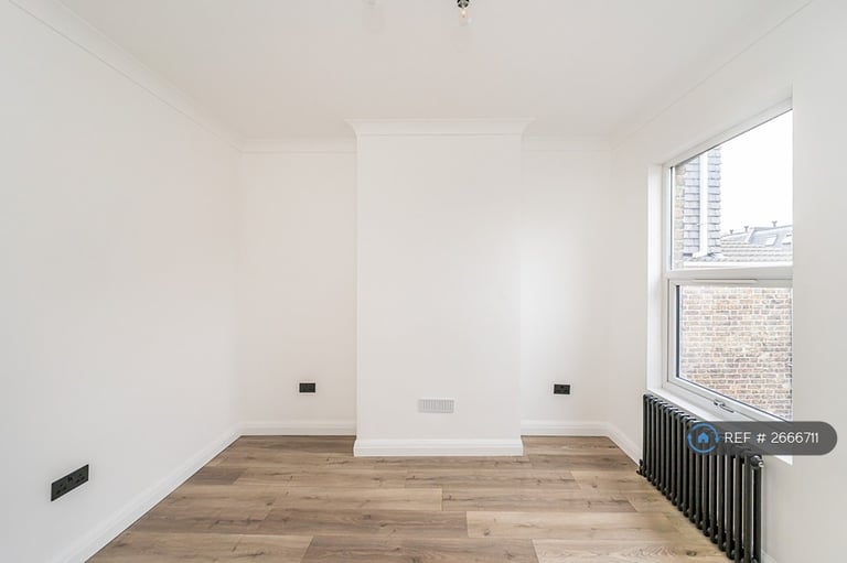 2 bedroom house in Fountain Road, London, SW17 (2 bed) (#2666711)
