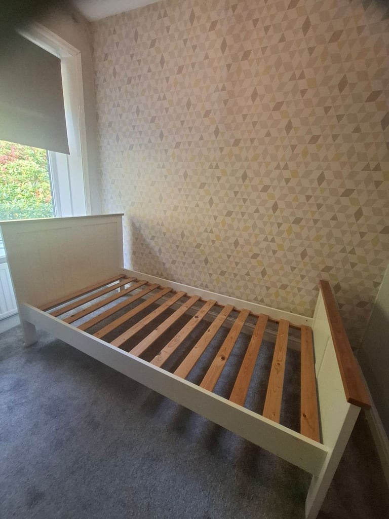 image for Single bed with slates