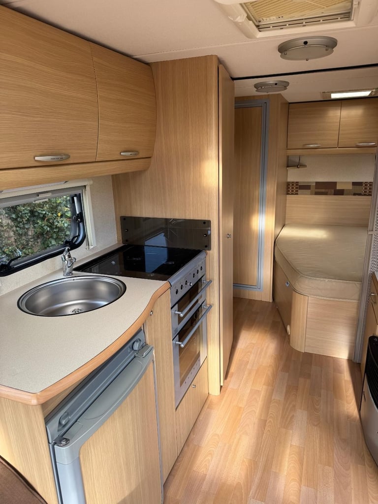 Abbey Safari 495, Yr2007, fixed bed, 4 berth