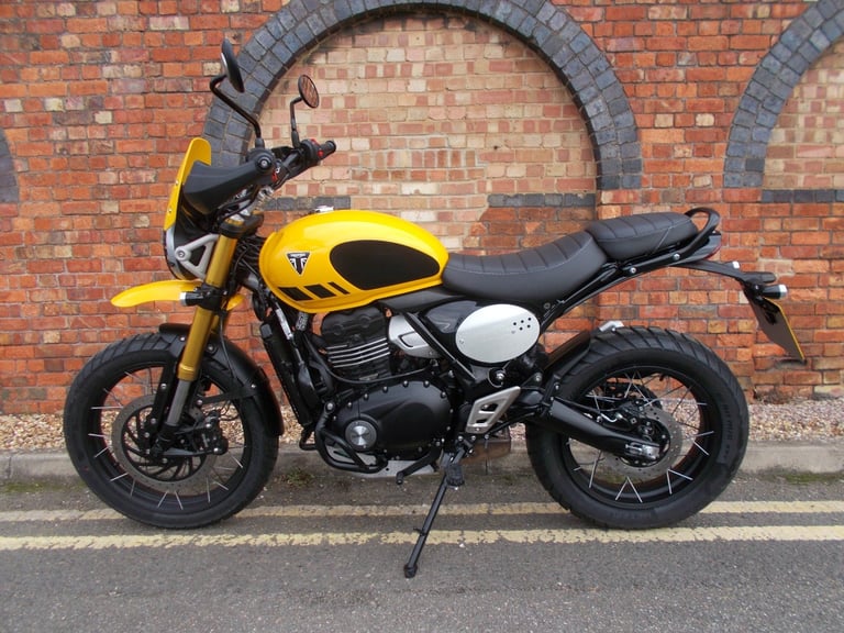 2025 Triumph Scrambler 400 XC