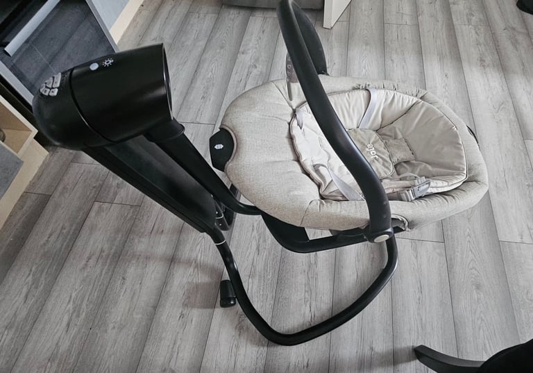 Jole 2 in 1 baby electric swing (used like new)