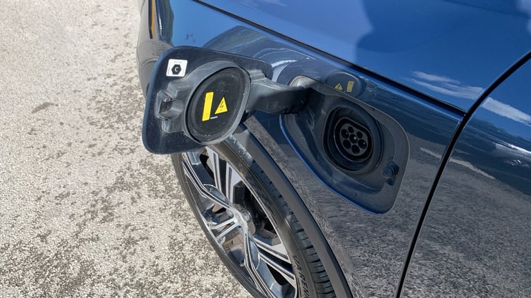 2022 Volvo XC40 1.5h T5 Recharge 10.7kWh Ultimate Bright SUV 5dr Petrol Plug-in Hybrid Auto SUV H...