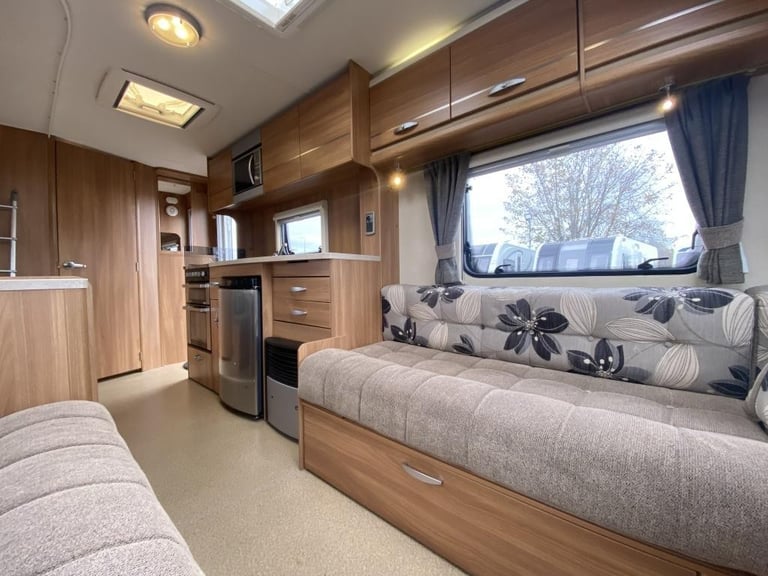 2012 SWIFT CHALLENGER SPORT 524 TOURING CARAVAN