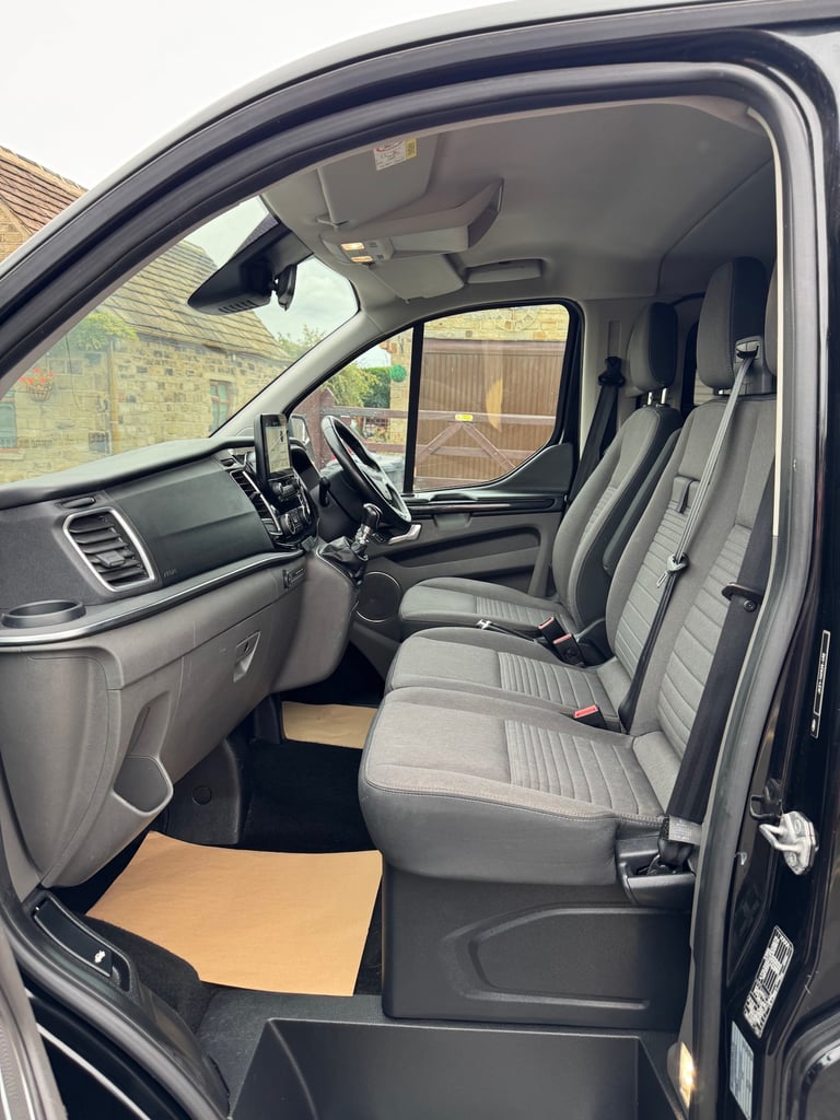 2018 Ford Tourneo Custom 2018 68 FORD TOURNEO CUSTOM 2.0 EcoBlue 130ps Low Roof 8 Seater Titanium...