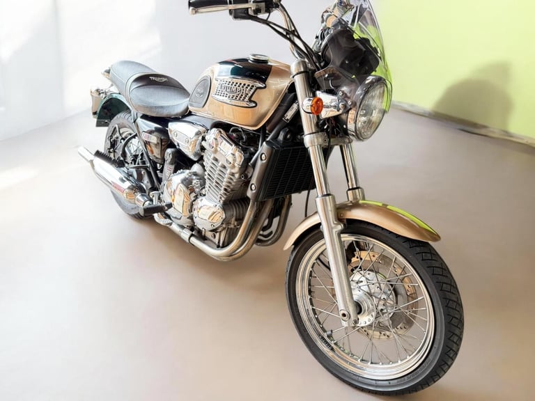 image for 2001 Triumph Thunderbird 900 900 Two-tone