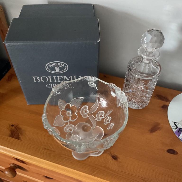 Cut glass decanter and fruit bowl