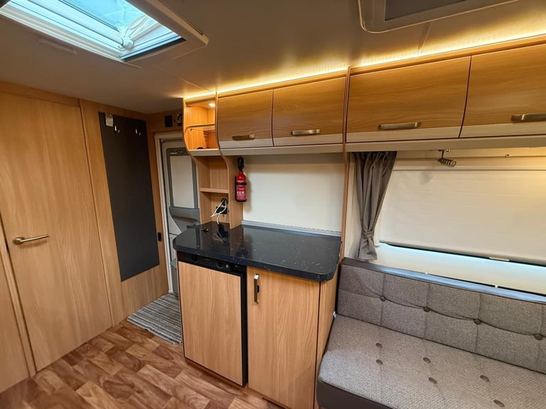 2018 KNAUS STARCLASS 480 - 2 BERTH CARAVAN 