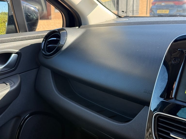 2019 Renault Clio 0.9 TCe Iconic Hatchback 5dr Petrol Manual Euro 6 (s/s) (75 ps) Hatchback Petro...