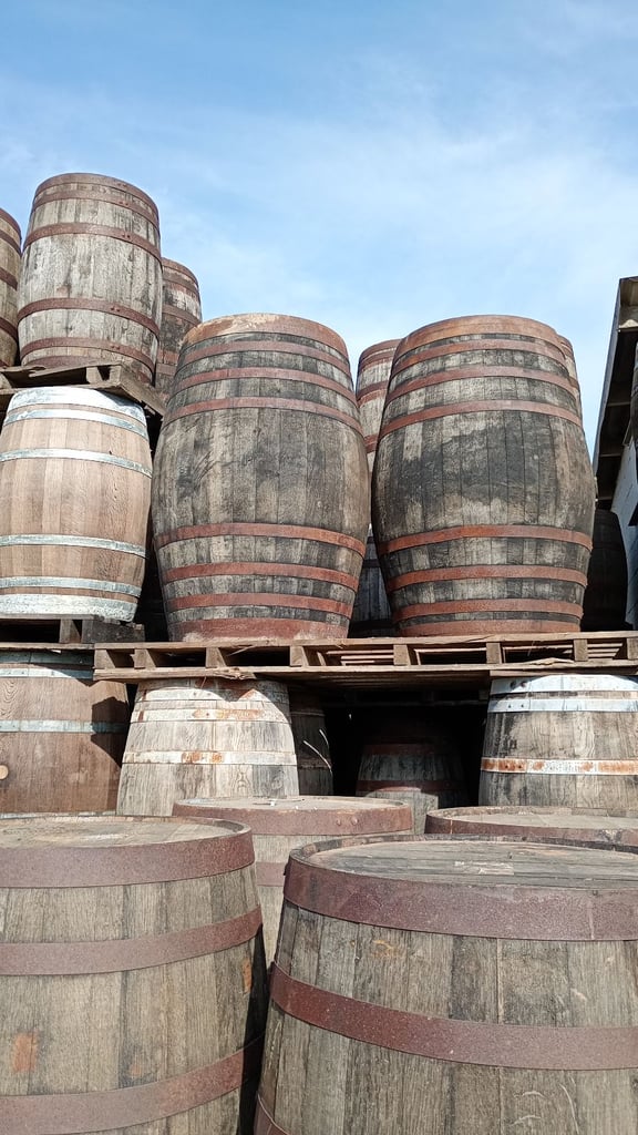 Small 64 liters barrels
