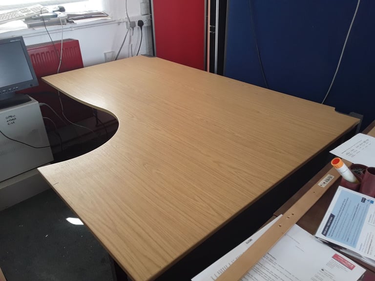 OFFICE CORNER DESKS 