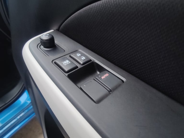 SUZUKI SWIFT; HYBRID; APPLE &amp; ANDROID CAR PLAY; BLUE; ULEZ COMPLIANT;-5 DOOR;