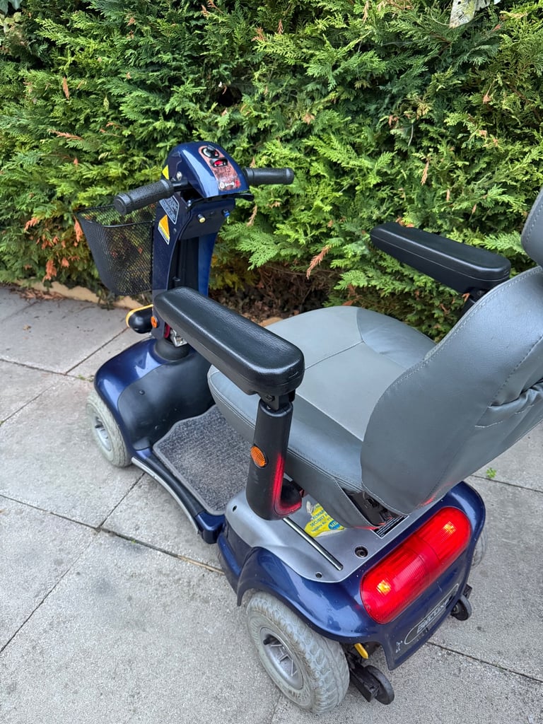I can deliver for free up to 100 miles Deluxe mobility scooter 