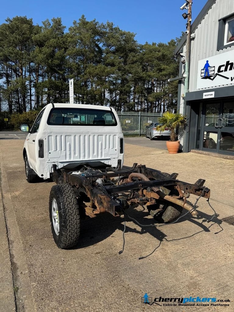 2014 Toyota Hilux 4x4 Chassis Cab Ideal for Tipper Dropside Arb / Arborist Body