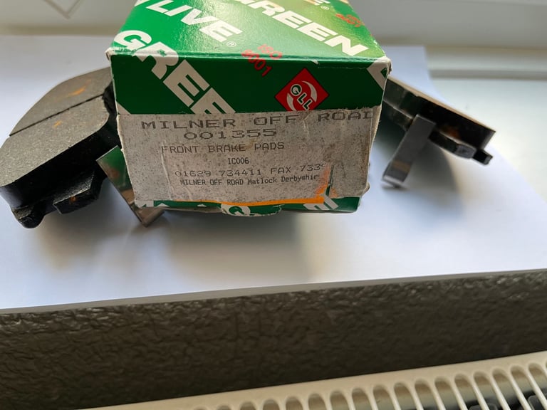 Front brake pads - Mitsubishi Shogun / Pajero