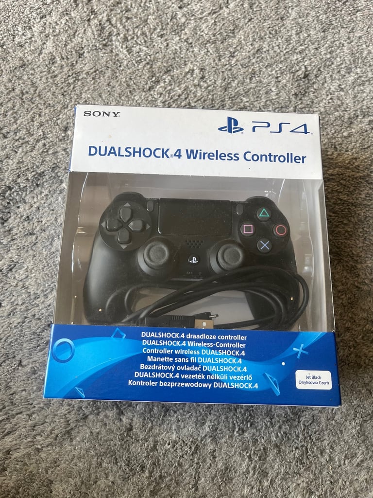 PS4 DUALSHOCK WIRELESS CONTROLLER